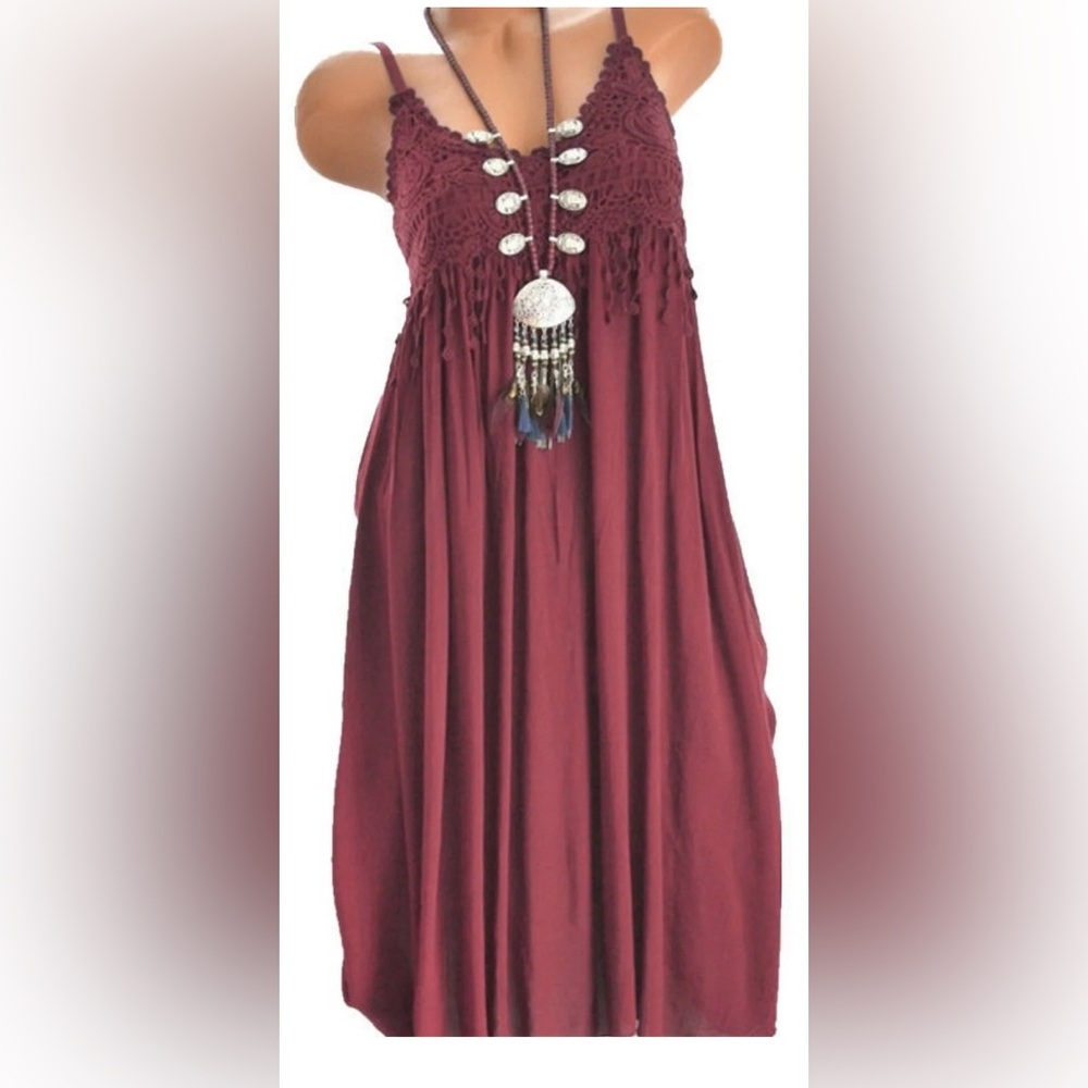 🦋Elegant Burgundy midi Dress ~ crochet design in front, ruffled on the bottom. - Picture 6 of 9